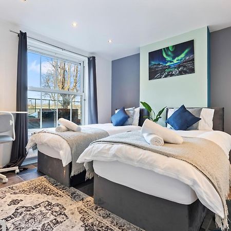 Вилла Impeccable 4-Bed House In Brixton Лондон Экстерьер фото