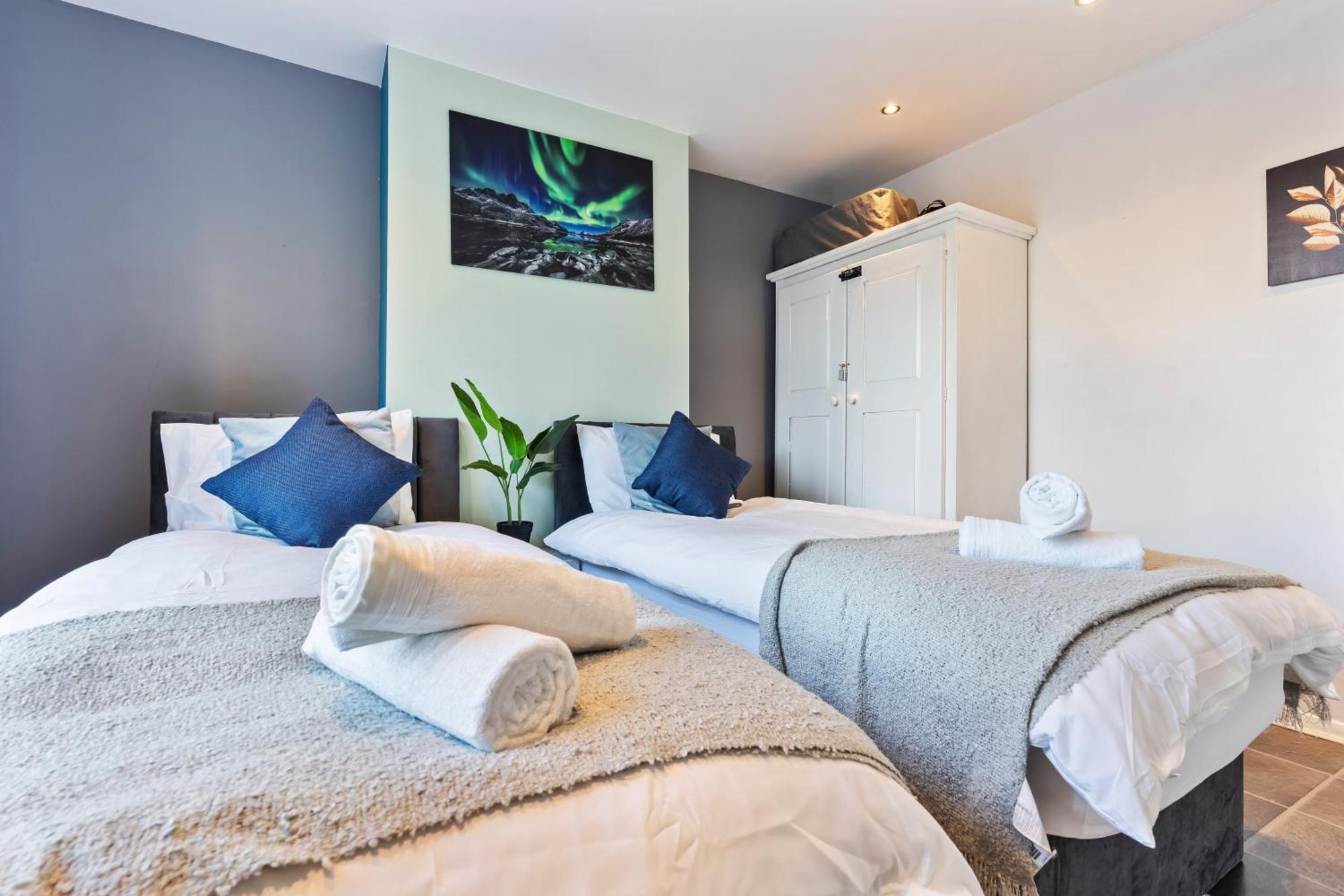 Вилла Impeccable 4-Bed House In Brixton Лондон Экстерьер фото